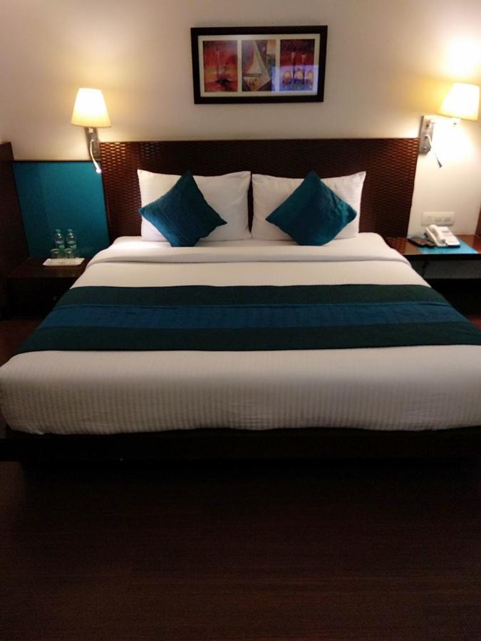 เซะวะ แกรนด์ โฮเต็ล Hotel ฟารีดาบัด ภายนอก รูปภาพ