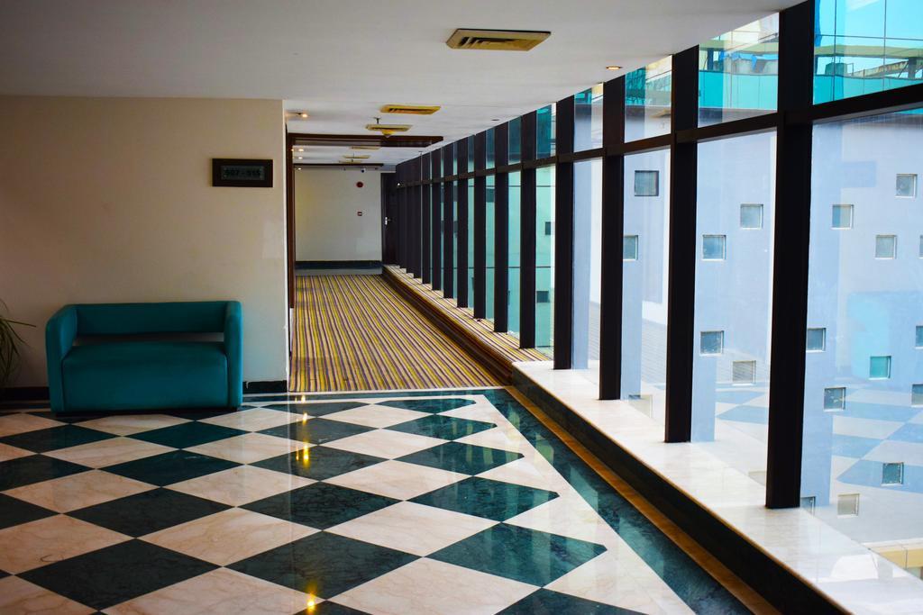 เซะวะ แกรนด์ โฮเต็ล Hotel ฟารีดาบัด ภายนอก รูปภาพ