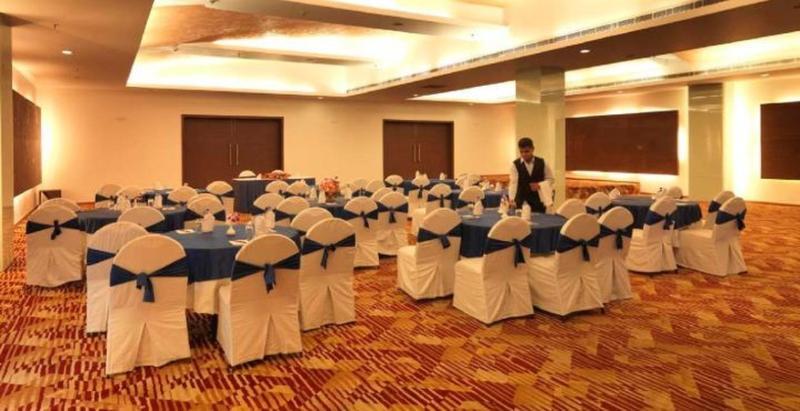 เซะวะ แกรนด์ โฮเต็ล Hotel ฟารีดาบัด ภายนอก รูปภาพ