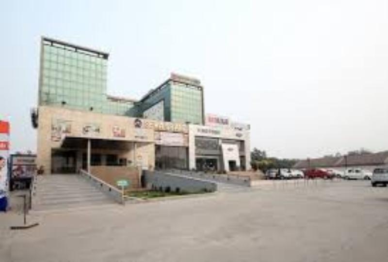 เซะวะ แกรนด์ โฮเต็ล Hotel ฟารีดาบัด ภายนอก รูปภาพ